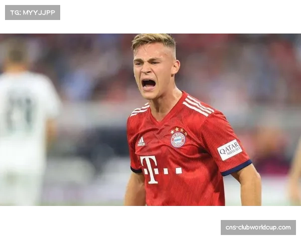 雅典AEK门将斯特拉科沙高接低挡，零封佛罗伦萨立头功